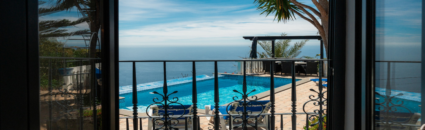 Blue-Sea-Cottage-Villa-with-magnificent-Sea-view