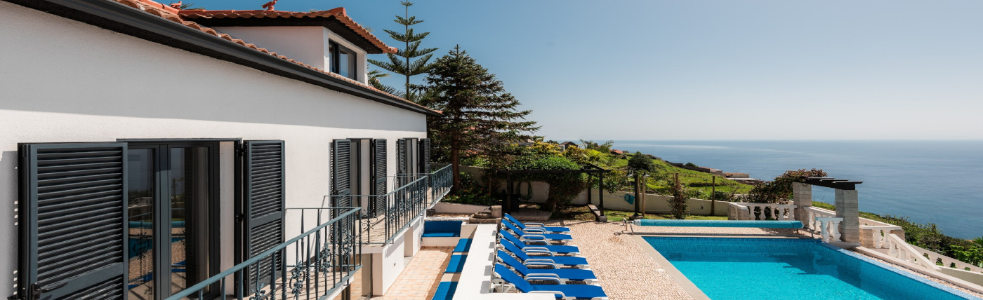 Blue-Sea-Villa-Infinity-Pool