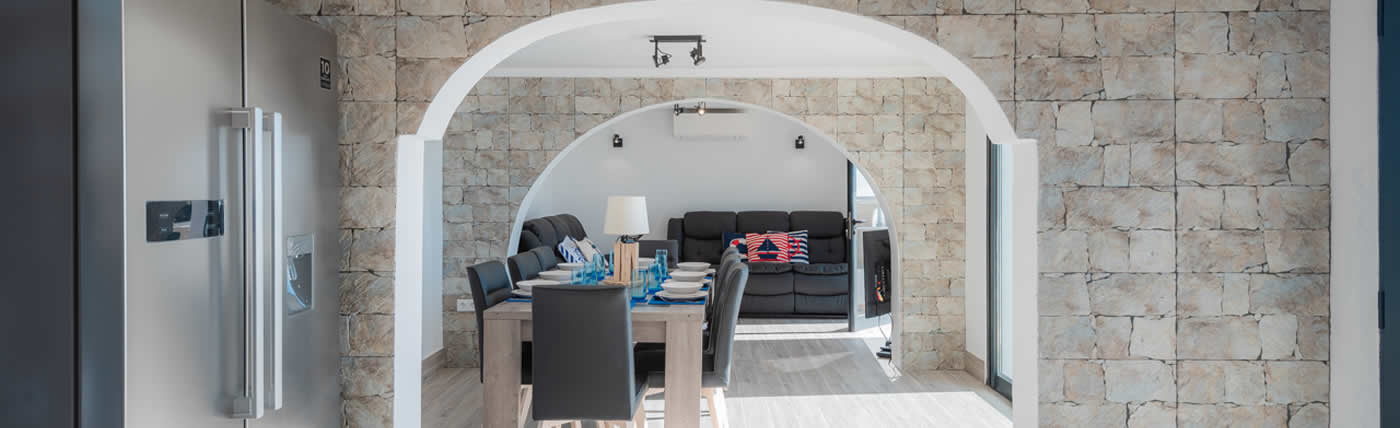 Blue-Sea-Villa-Lounge-Diner-Kitchen