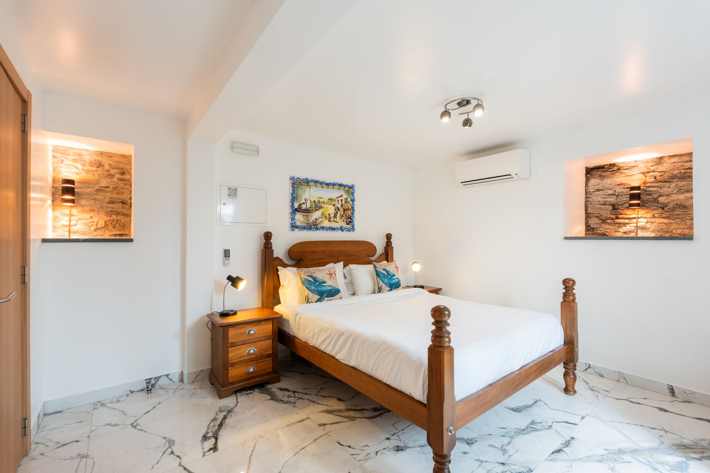 Bedroom 3 with Balcony and sea view