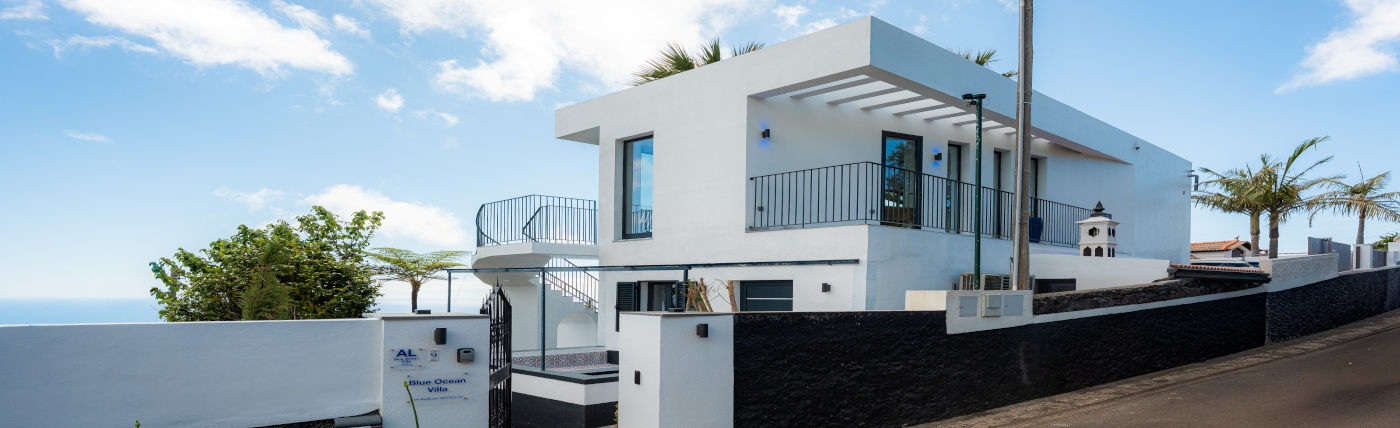 BLUE-OCEAN-VILLA-PEDESTRIAN-ENTRANCE
